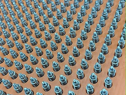 從散料到矩陣：帶墊圈/彈簧組合螺絲全自動組裝排列技術全解析