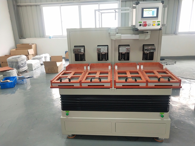 芯片自動擺盤機實拍